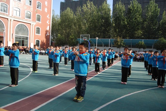 洛陽東方外國語學校武術(shù)操比賽