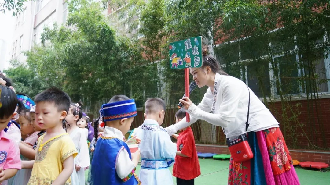洛陽(yáng)東方外國(guó)語(yǔ)幼兒園獻(xiàn)禮建黨一百年暨六一民族大聯(lián)歡活動(dòng)